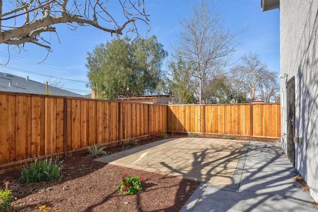 1 BR in East Palo Alto