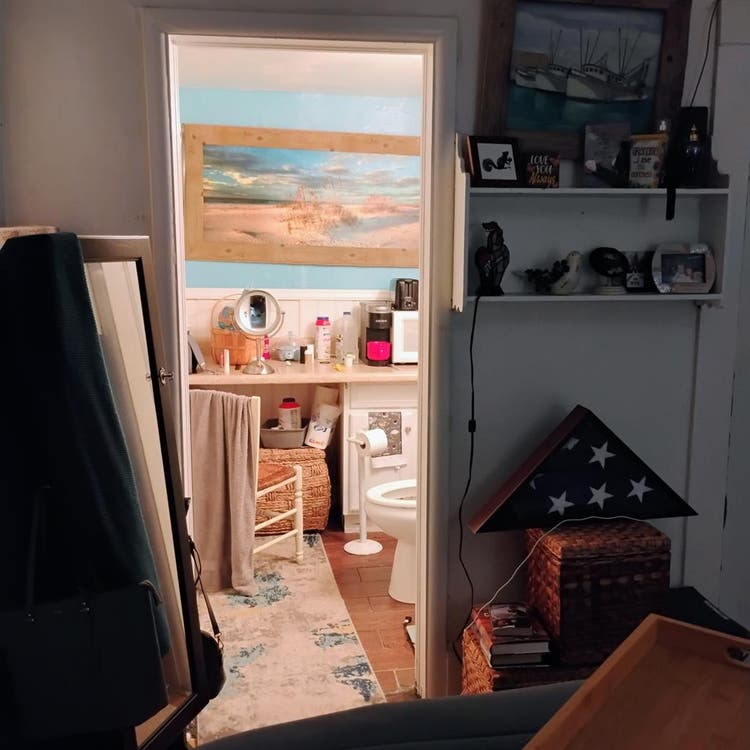 Room for rent in downtown Sanford