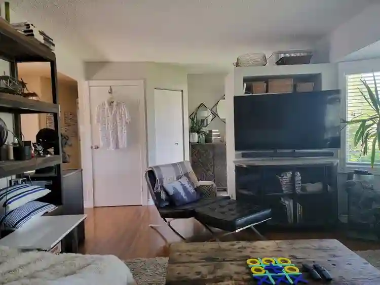 Bedroom for Rent in Killarney SW