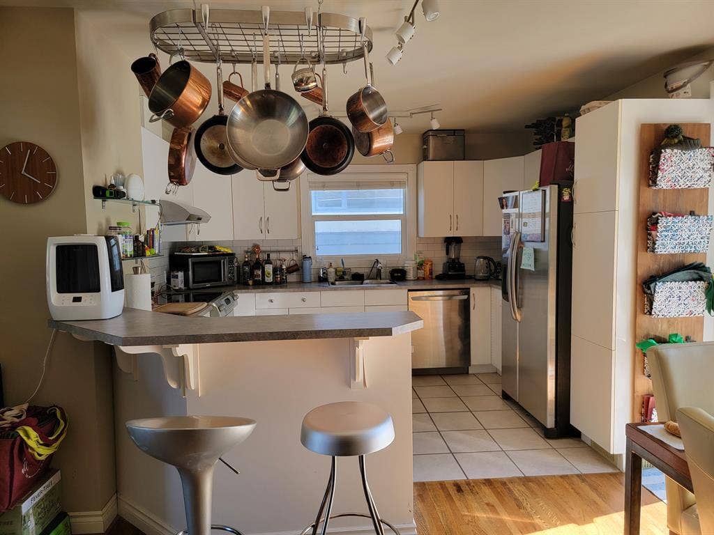 Bedroom for Rent in Killarney SW