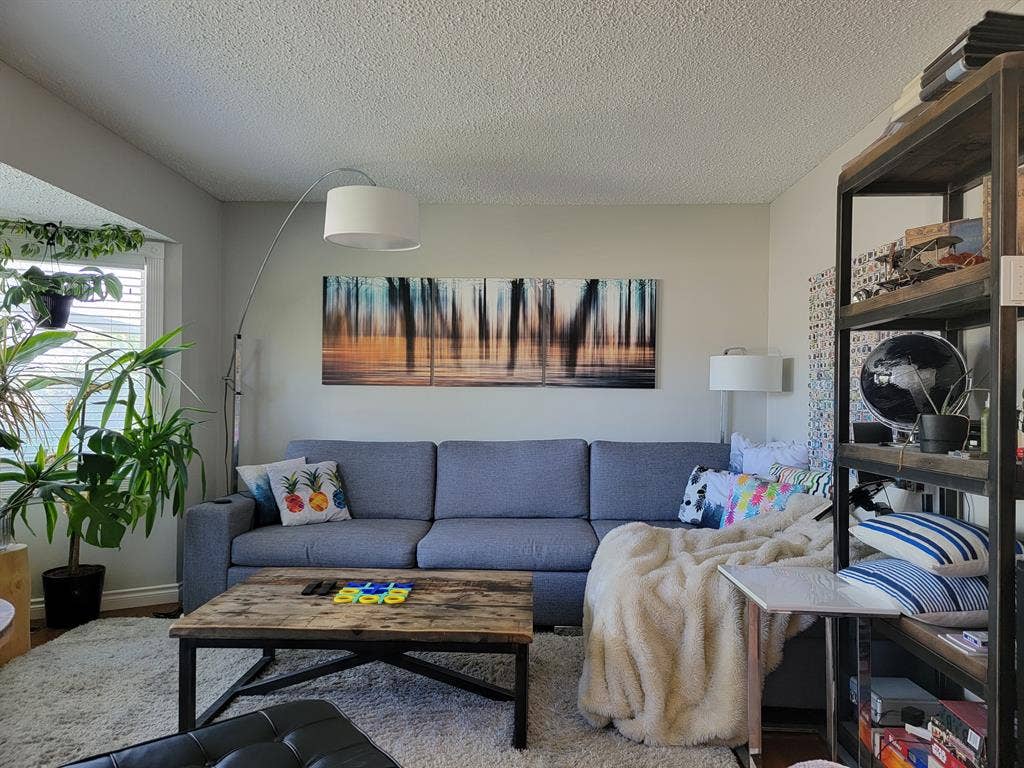 Bedroom for Rent in Killarney SW