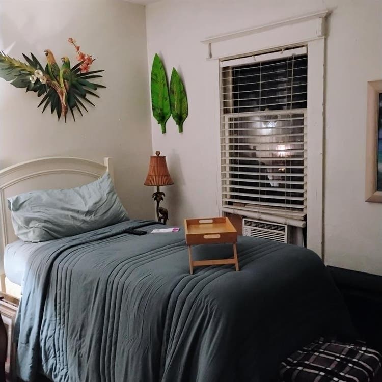 Quiet room in Sanford