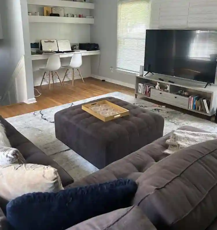 Looking for a female tenant