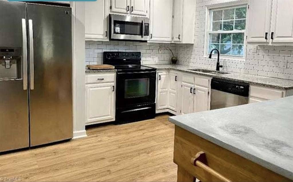 Looking for a female tenant