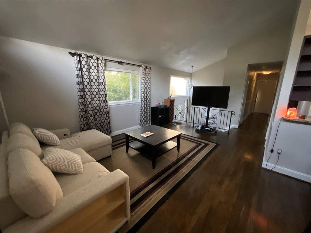 2 Person Bedroom Available in Nov.