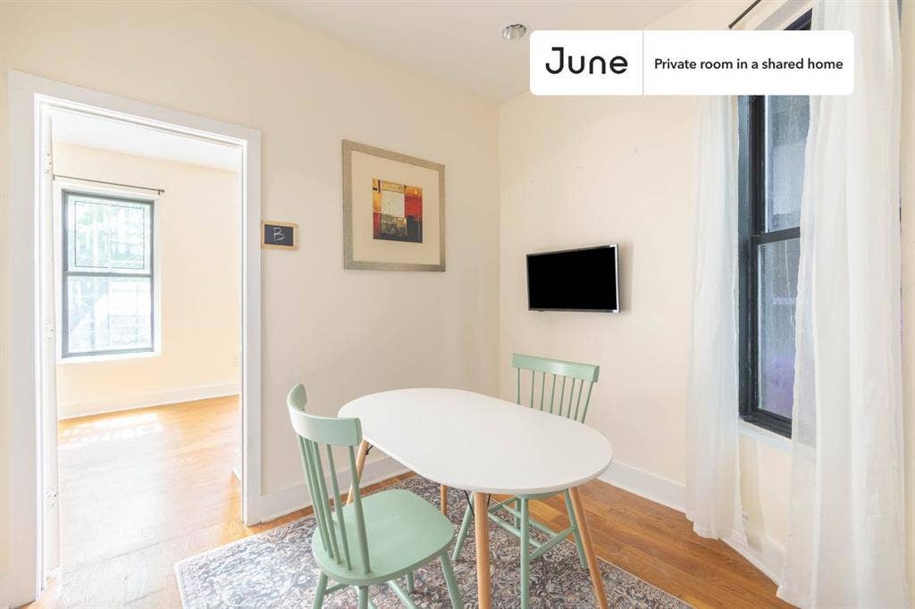 2 BR in New York City