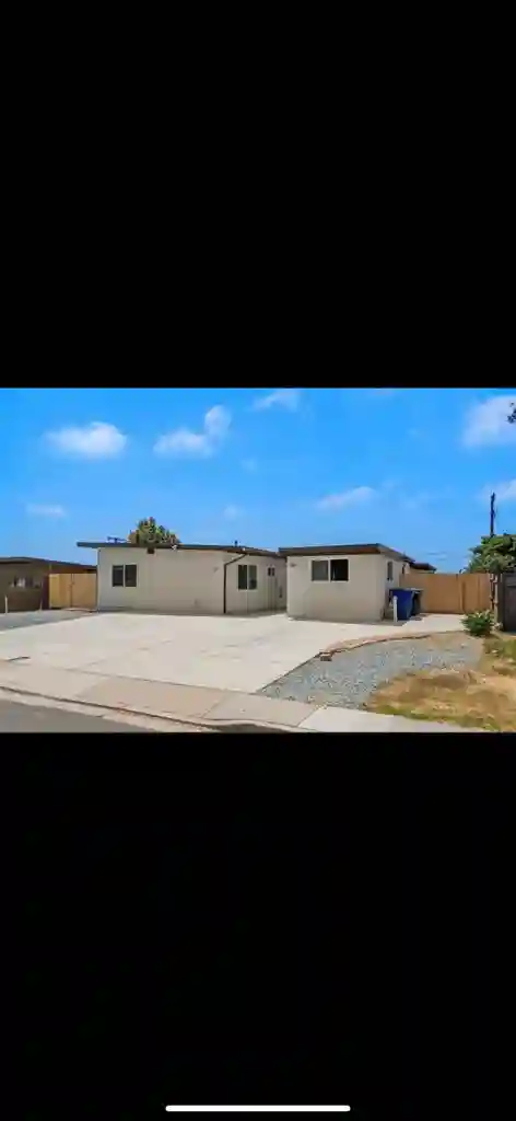 Fully furnished room for rent !