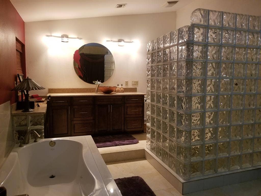 Gorgeous large Bedroom with Ensuite