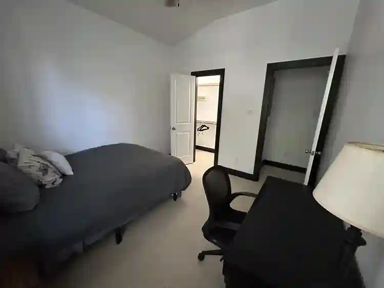 Furnished room in EaDo