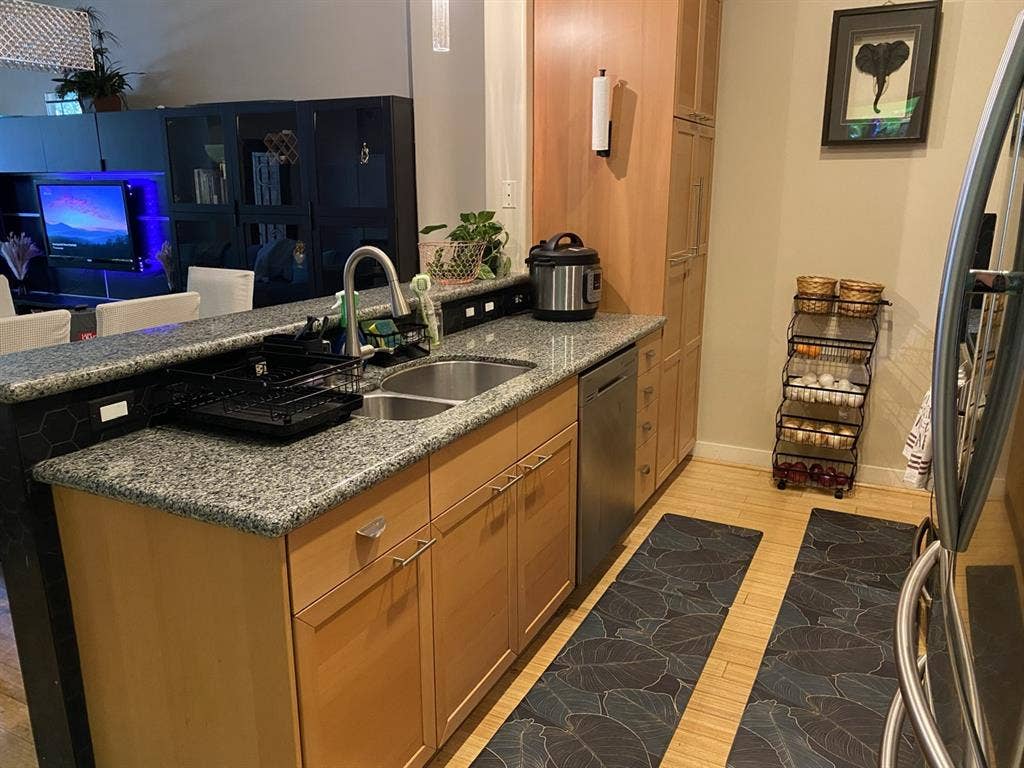 Furnished room in EaDo