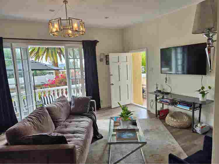 Seeking roommate - 
Hollywood Hills