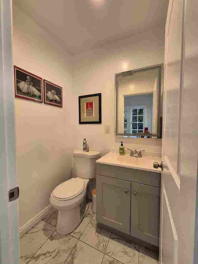 Seeking roommate - 
Hollywood Hills