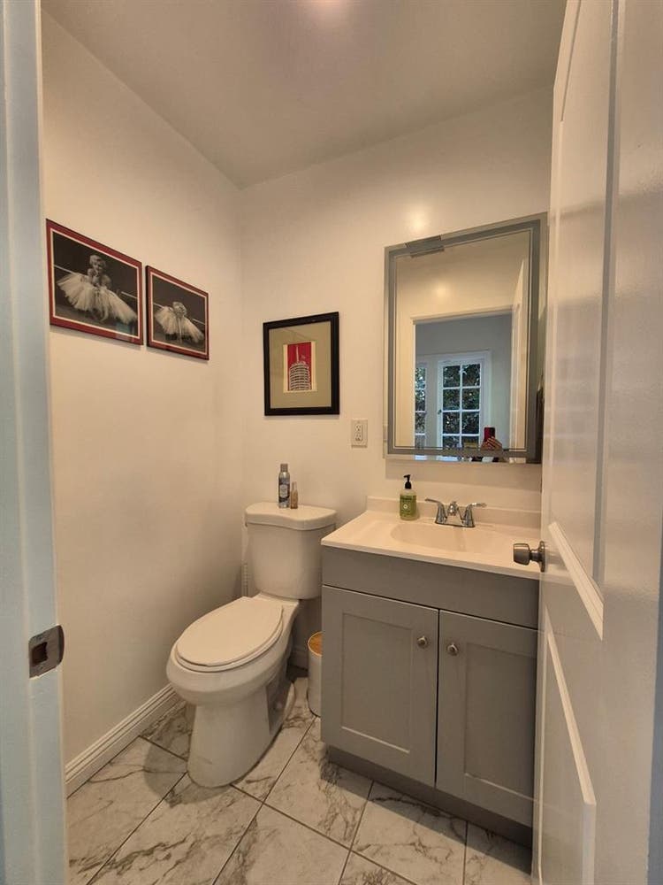 Seeking roommate - 
Hollywood Hills