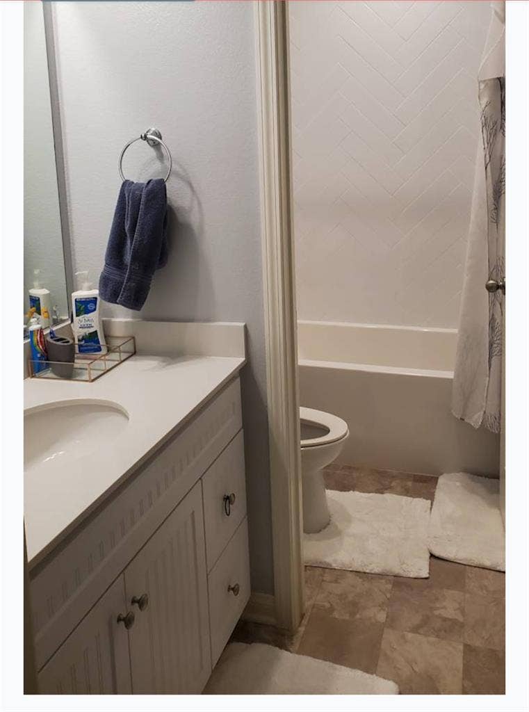 Private bathroom, Furnished Room