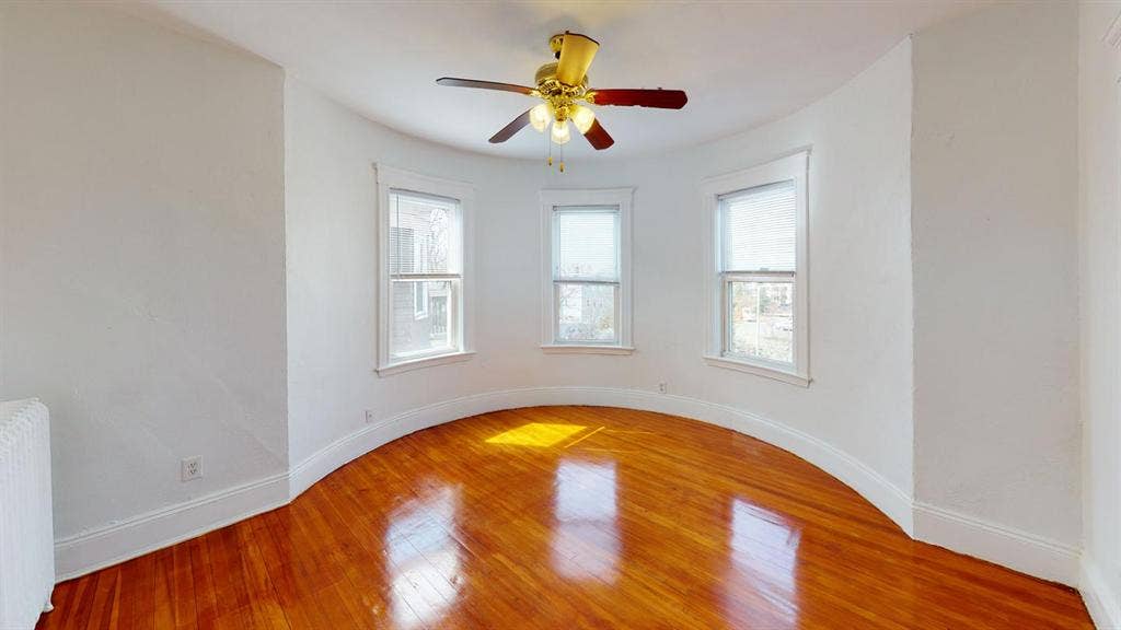 4 BR in Boston