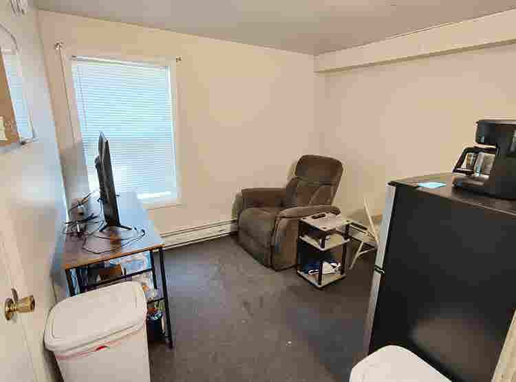 Bath, 1 Office, Kitchen