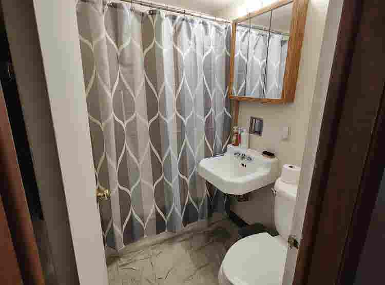 Bath, 1 Office, Kitchen