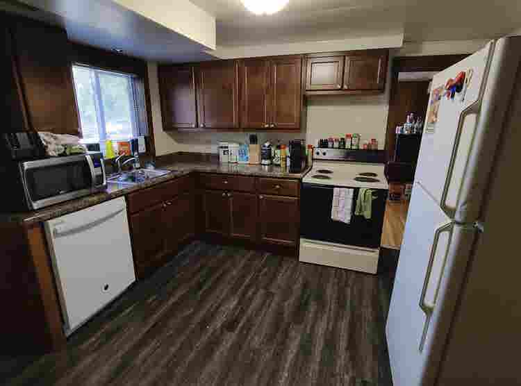 Bath, 1 Office, Kitchen