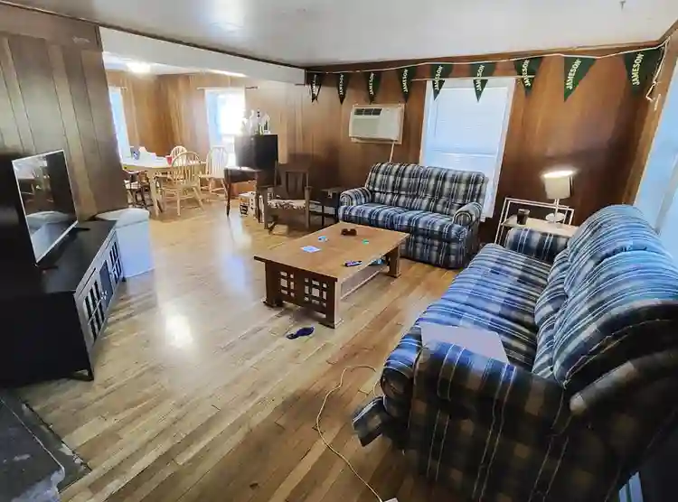 Bath, 1 Office, Kitchen