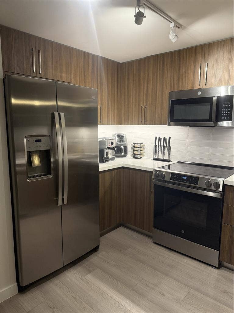Room At Brickell  amenities 
incluid