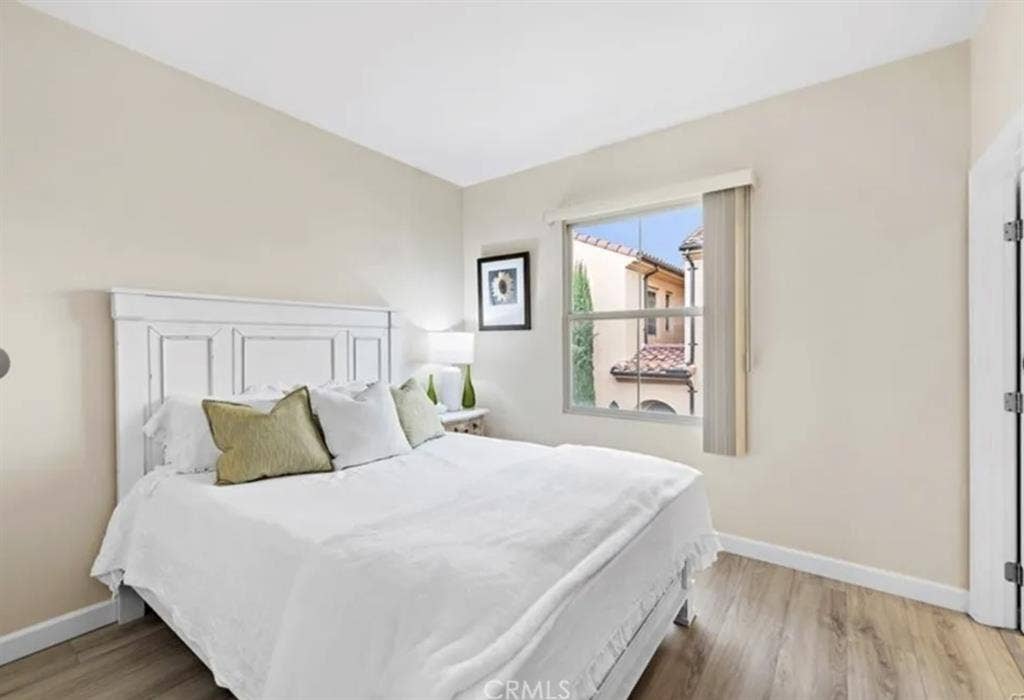 Furnished Room w/ Ensuite Bath