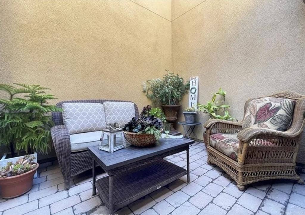 Furnished Room w/ Ensuite Bath