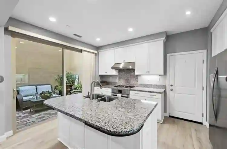 Furnished Room w/ Ensuite Bath