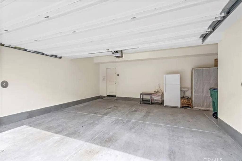 Furnished Room w/ Ensuite Bath