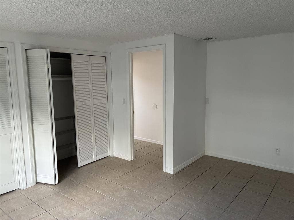 bath share Open place