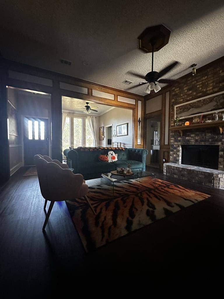 One Bedroom AVAILABLE!