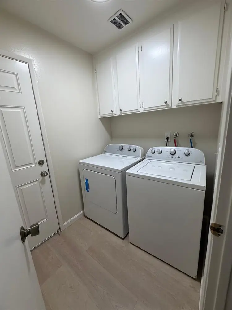 Room for rent with Bills included