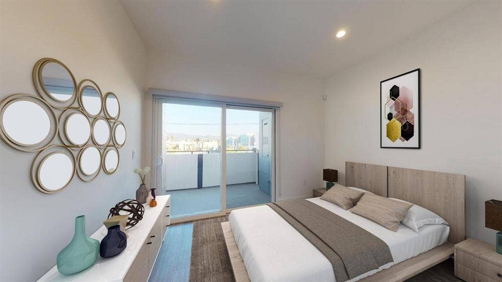 1 BR in Los Angeles