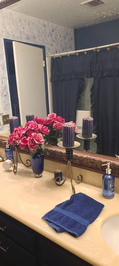 Fully Furnished  Alta Loma Room