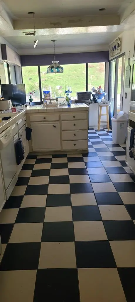 Fully Furnished Alta Loma Room