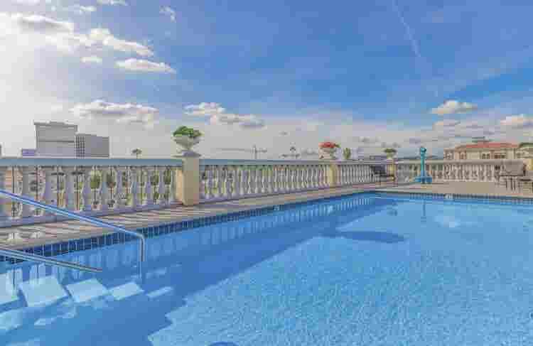 Spacious Room for rent