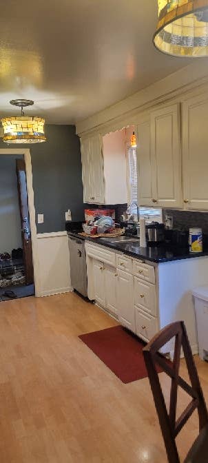 PRIVATE ROOM GREAT LOCATION