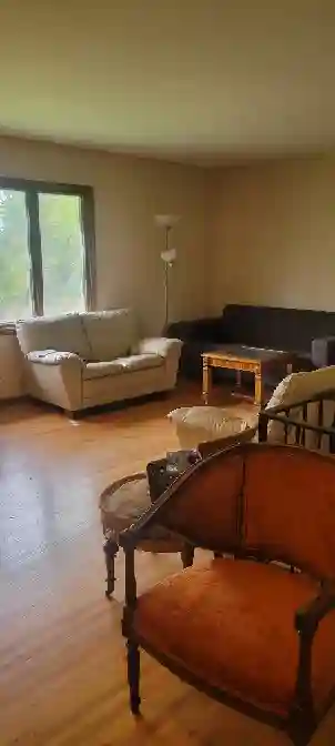 PRIVATE ROOM GREAT LOCATION