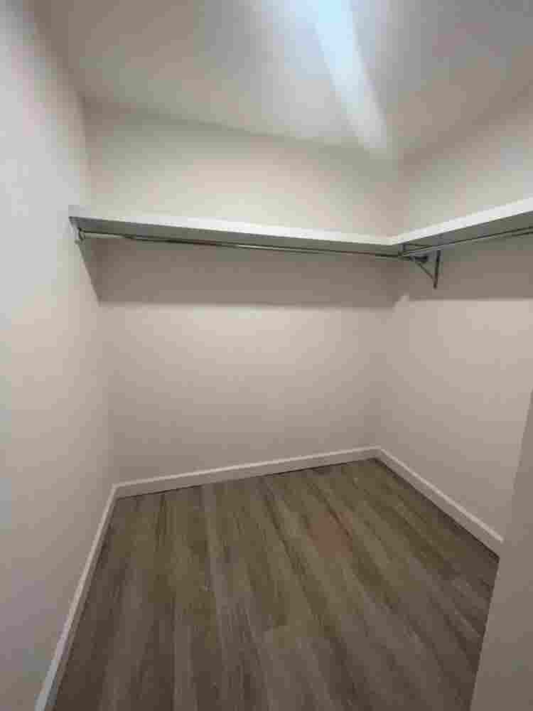 ✨Expansive Room in Midtown South✨