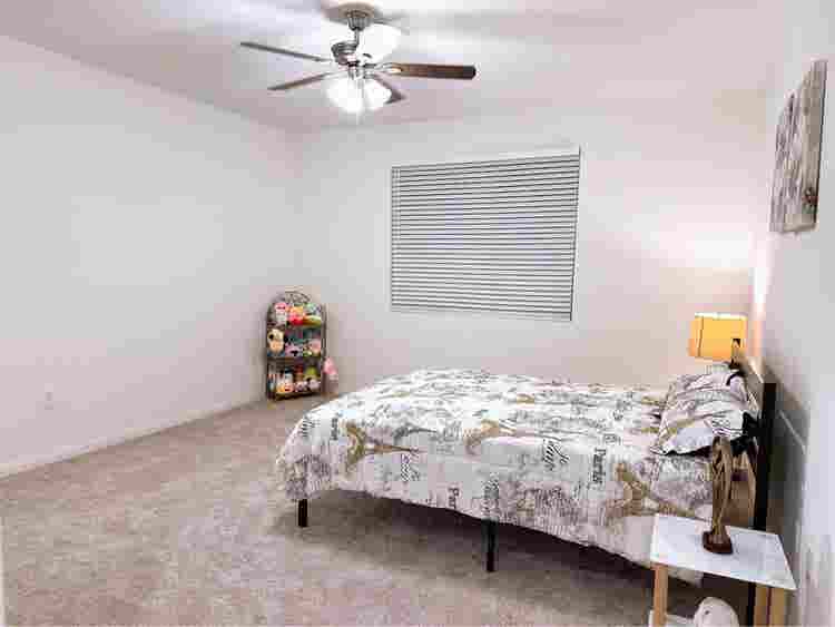 Master Bedroom for rent new