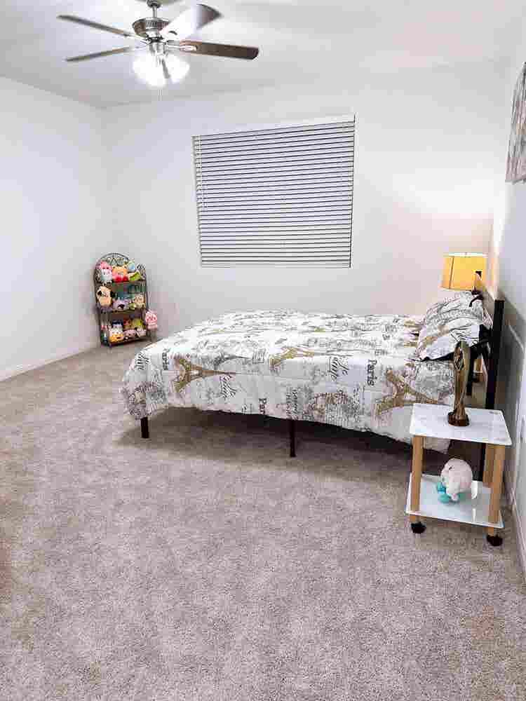 Master Bedroom for rent new