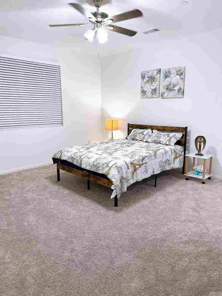 Master Bedroom for rent new