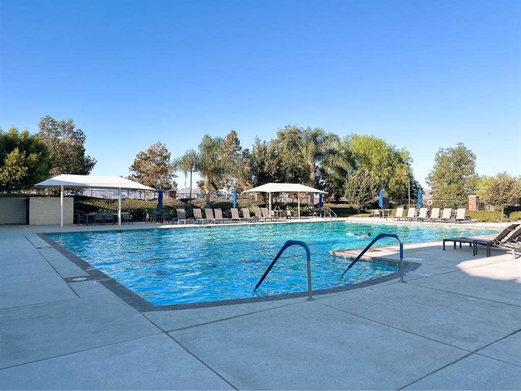 Master Bedroom for rent  new