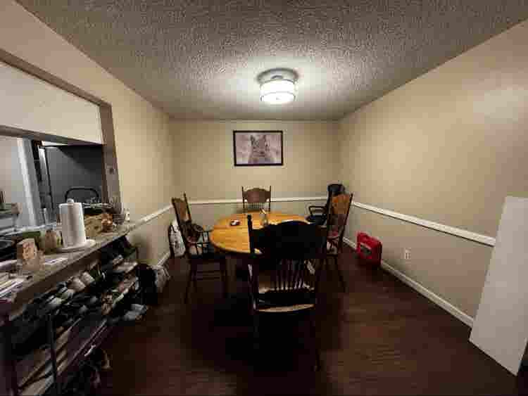 Looking for Female Roommate