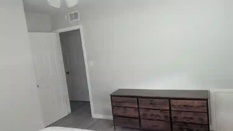 Large, fully furnished bedroom