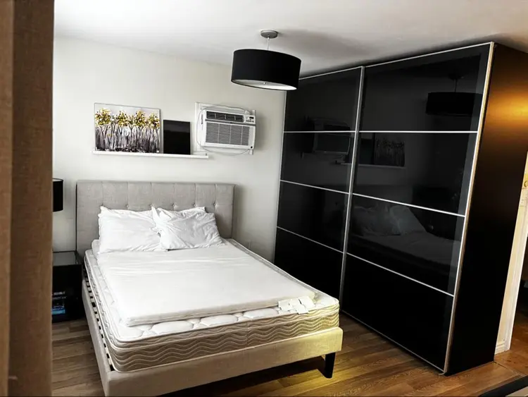 Pet friendly, lake view, private