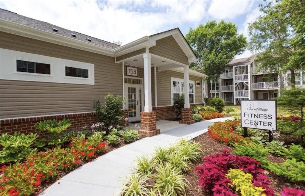 Room for renting at Ghent Villagee