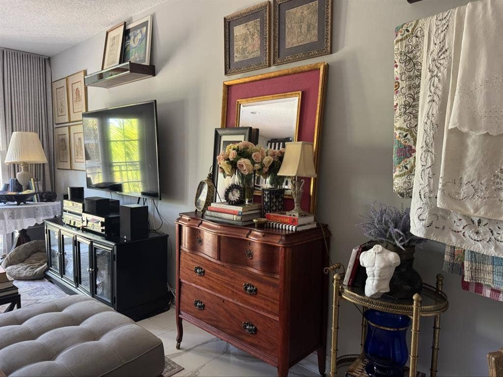 Three story townhouse