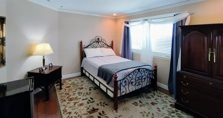 Furnished Bedroom + Priv Bathroom