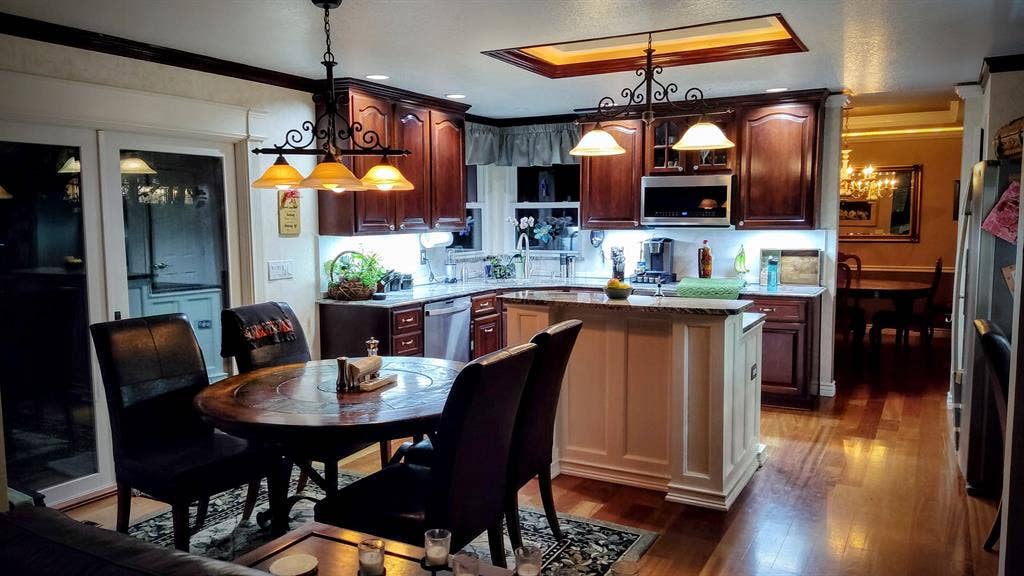 Furnished Bedroom + Priv Bathroom