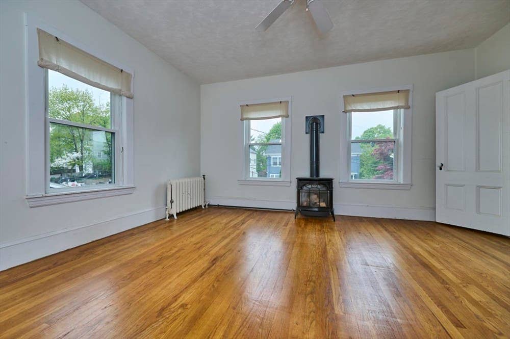 Room for Rent in Newton